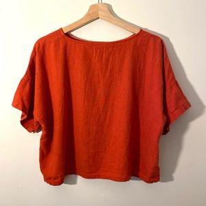 Me & Arrow Coral Linen Top